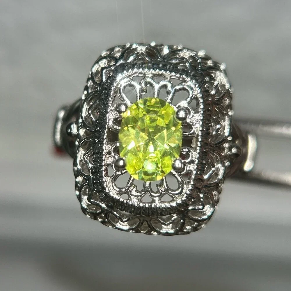 Yellow Green Stone‎ Ring